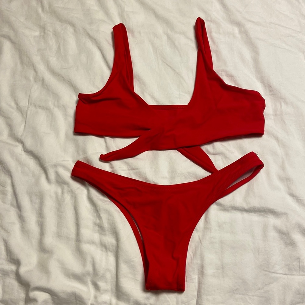 Zaful • Tie Front Cheeky Bikini